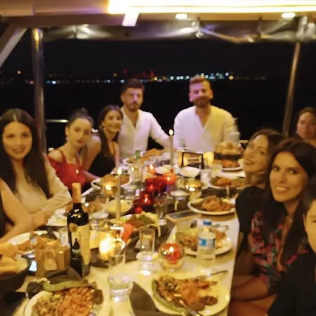Surpriz Prensi Yatcilik Πλωτό κατάλυμα